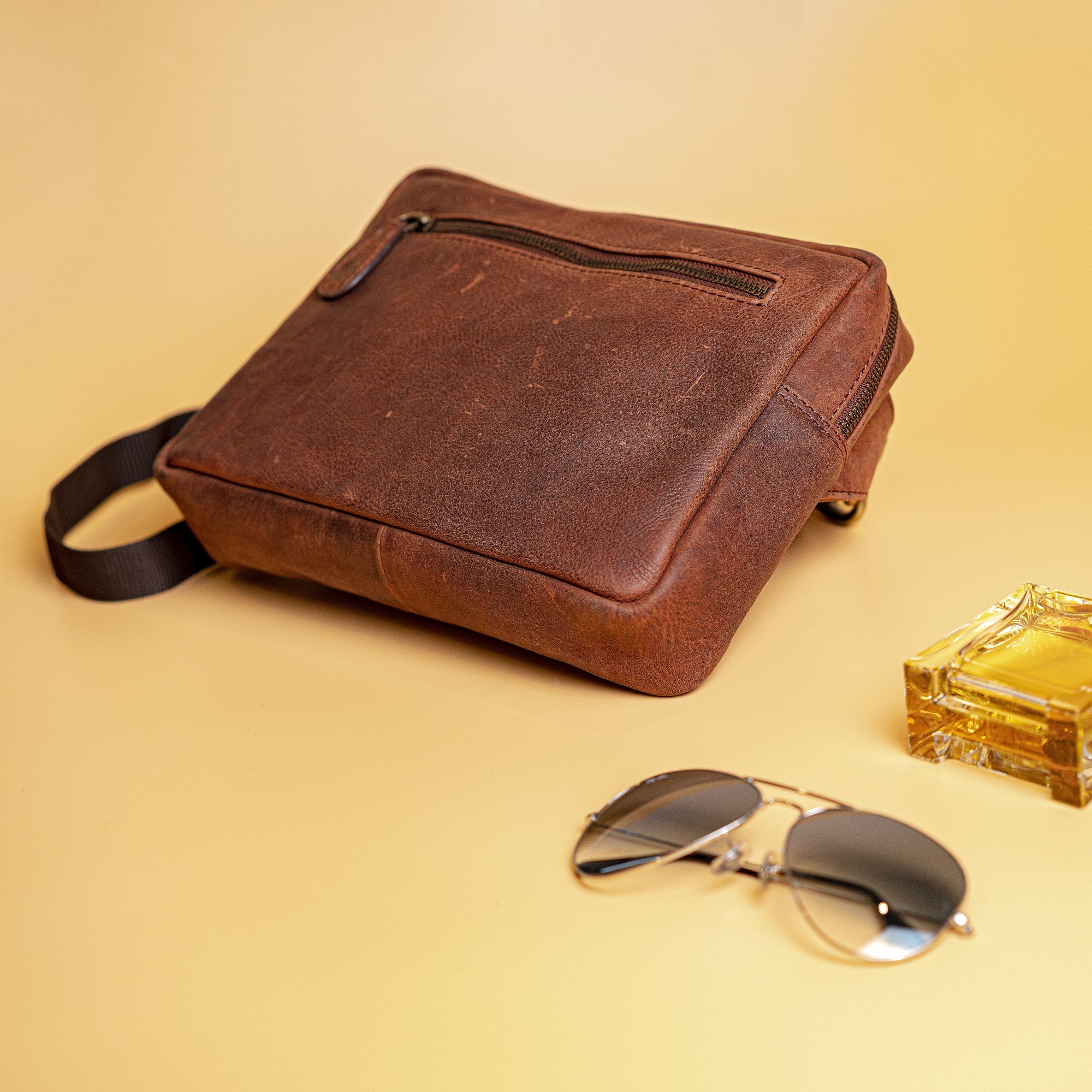 LeatherSlingBag_Akiva-666.jpg